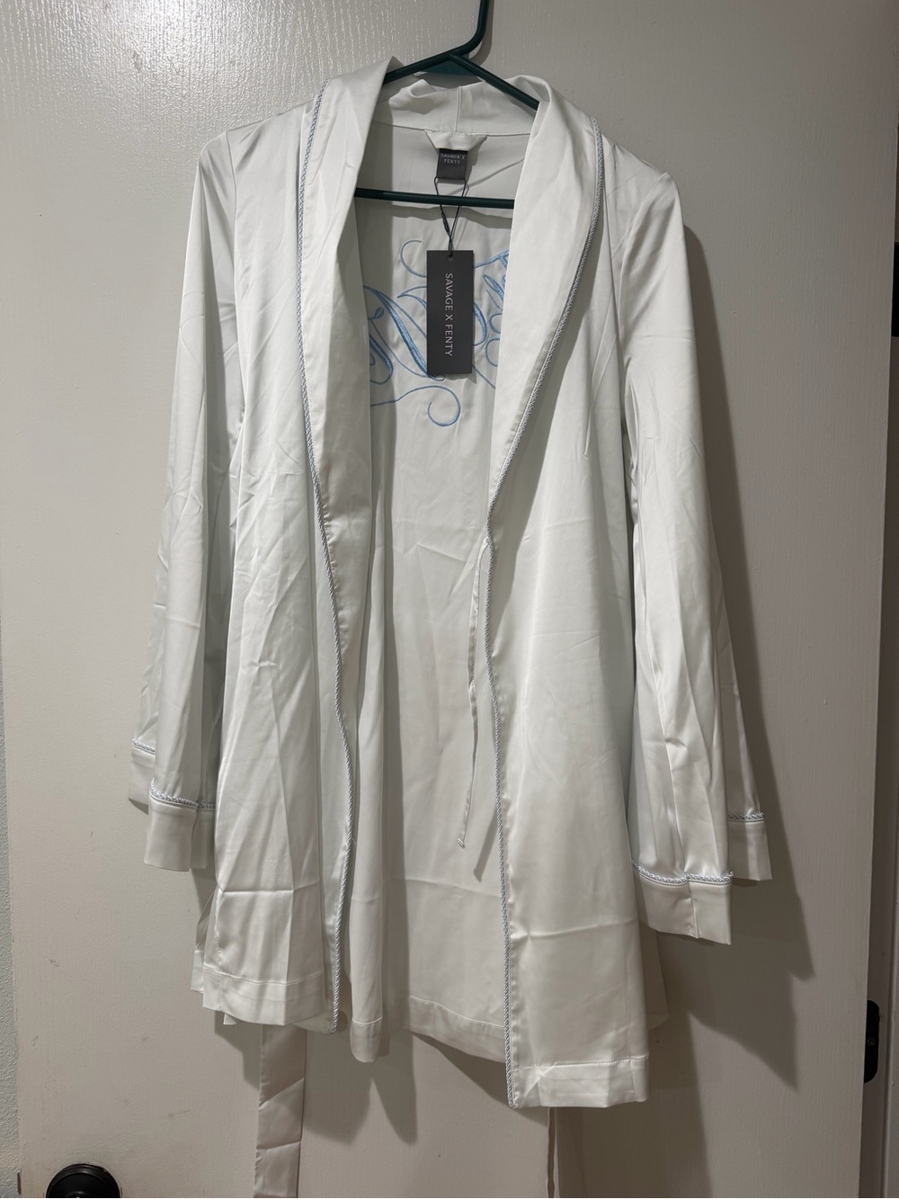Bride Savage X Fenty White Satin Open-Front Robe Coat